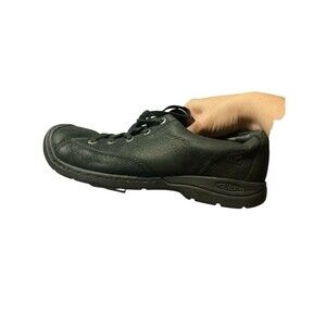 Keen Mens Size 10 black leather Lace up shoes